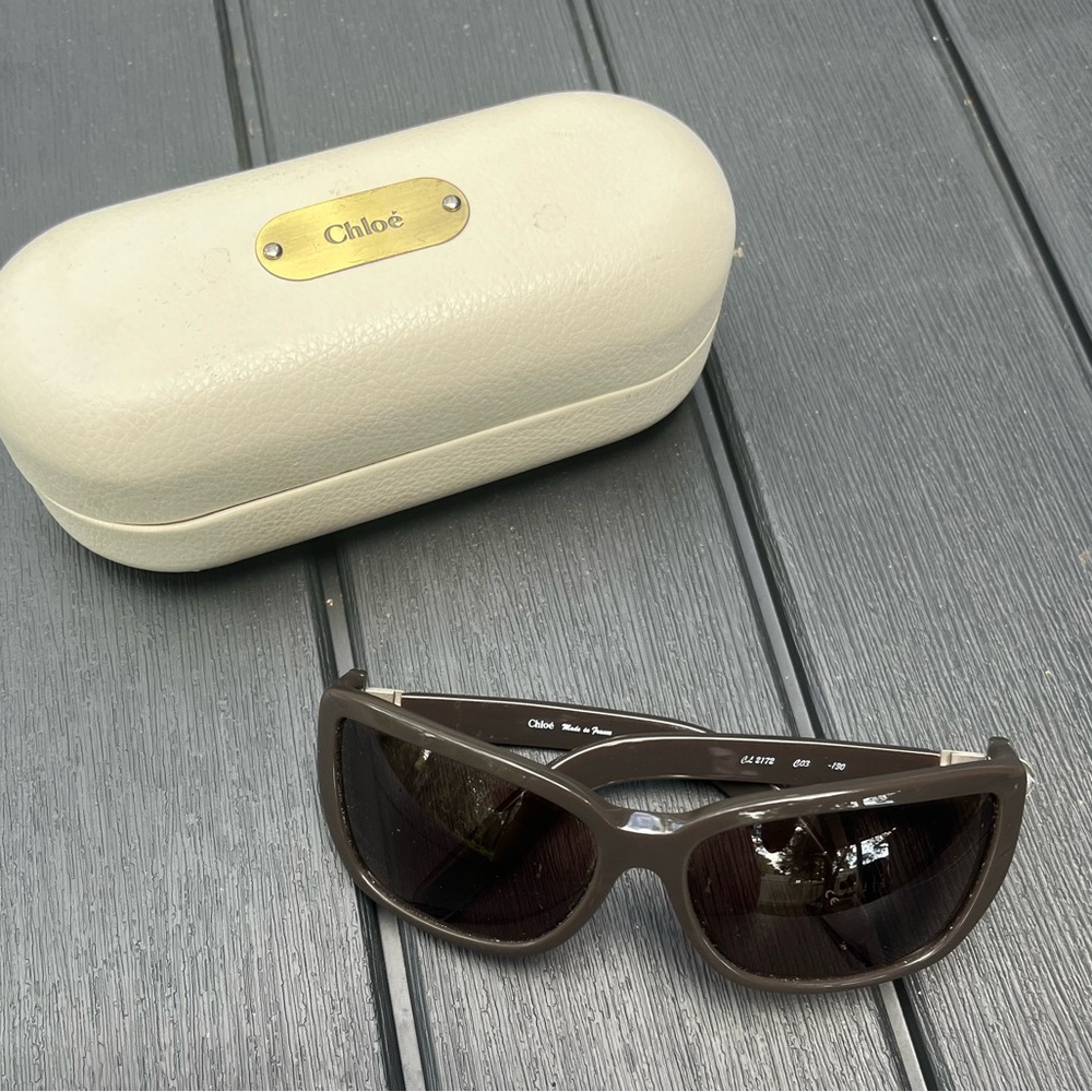 SOLD!! Chloe Gray Oversized Sunglasses with Case